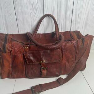 1990s/1980s Vintage Brown Waxy Distressed Leather Duffle Bag 18x8x8 Travel Gym